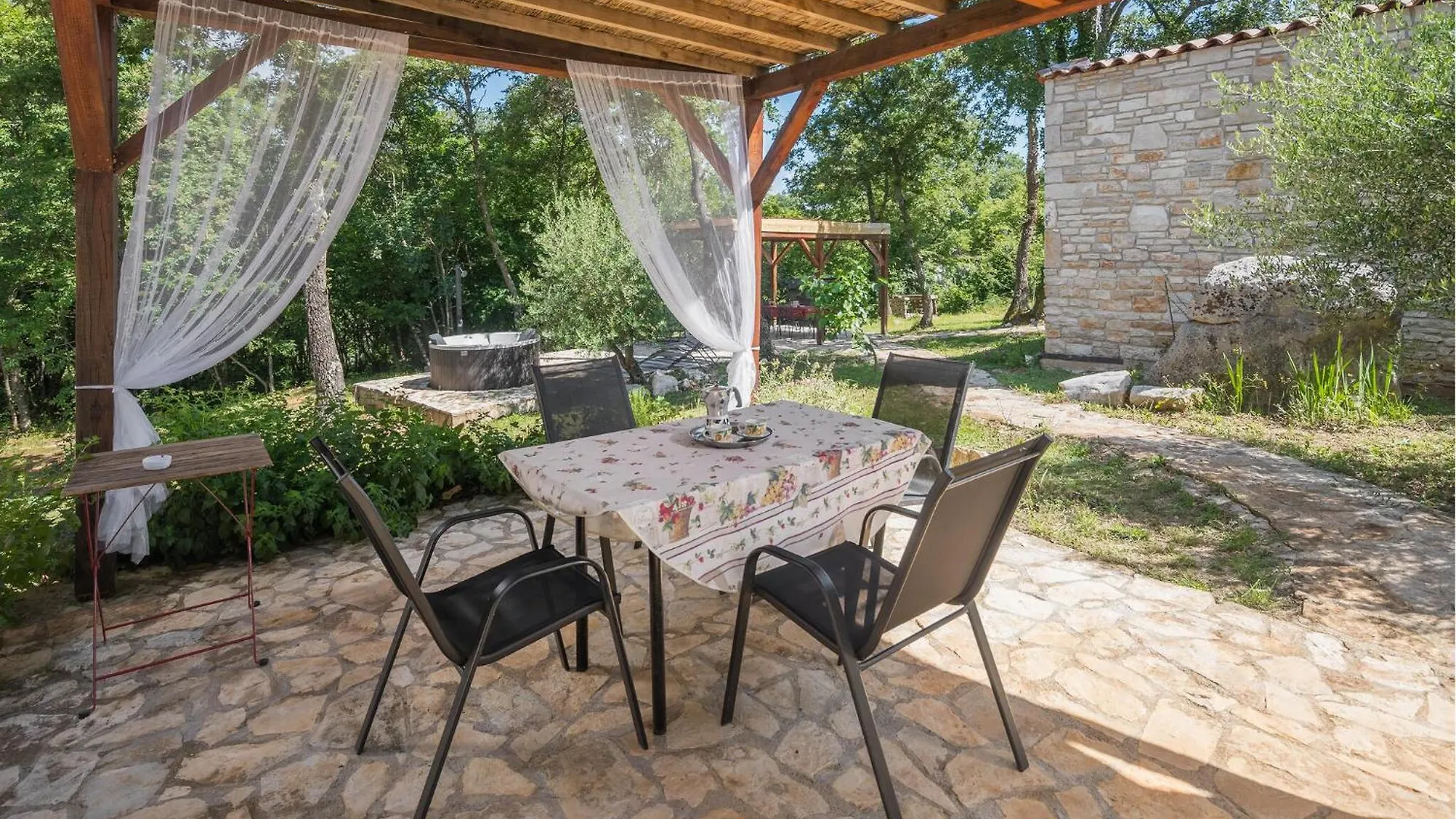 2 Bedroom Beautiful Home In Rovinj